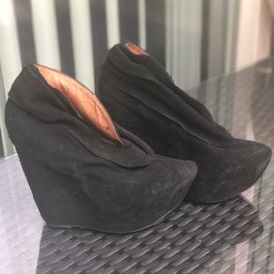 Black Jeffrey Campbell zoomie